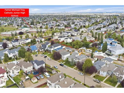 2122 37 AV NW photo 42