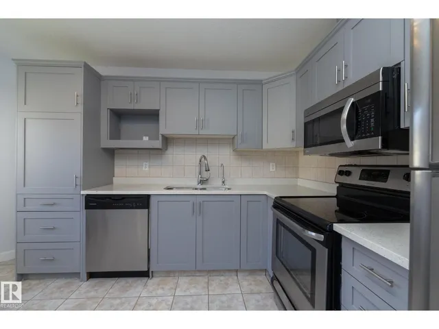 #37 3811 85 ST NW, Edmonton