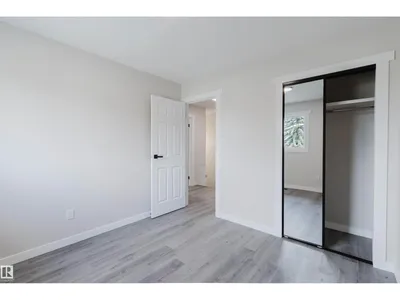 10423 35 AV NW photo 36