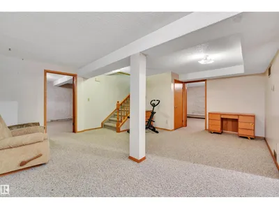 10155 74 ST NW photo 39