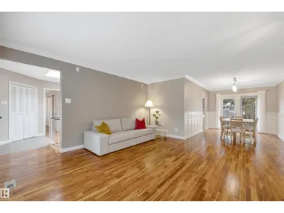 5003 143 ST NW photo 9