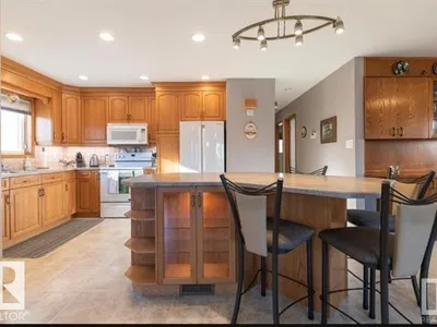 1412 63 ST NW photo 4