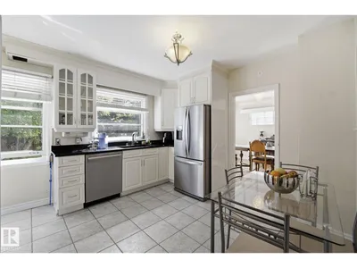 9107 118 ST NW photo 18