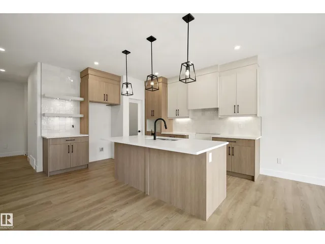 8529 223A ST NW, Edmonton