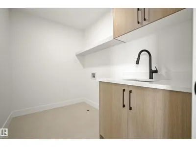 8529 223A ST NW photo 20