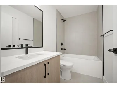 8529 223A ST NW photo 25