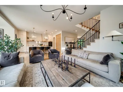 10228 130 ST NW photo 15
