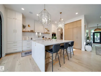 10228 130 ST NW photo 18