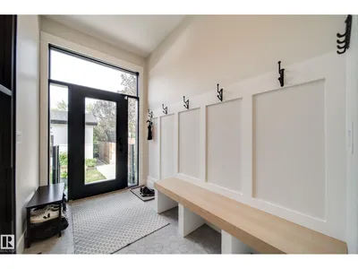10228 130 ST NW photo 24