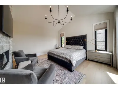 10228 130 ST NW photo 36