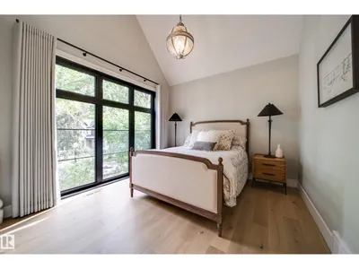 10228 130 ST NW photo 45