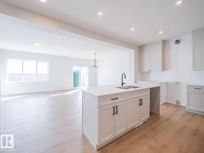 8921 223A ST NW photo 10