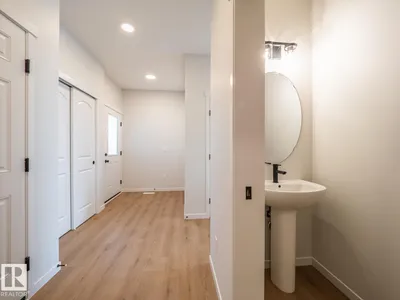8921 223A ST NW photo 9
