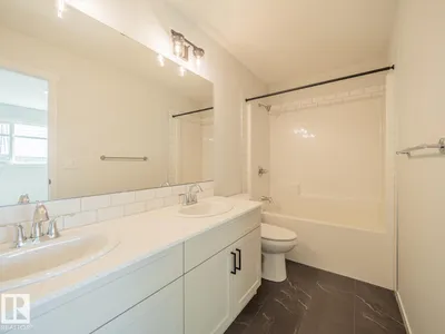 19612 30 AV NW photo 26