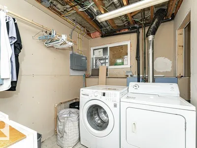 5924 11 AV NW photo 38