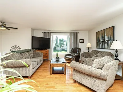 5924 11 AV NW photo 6