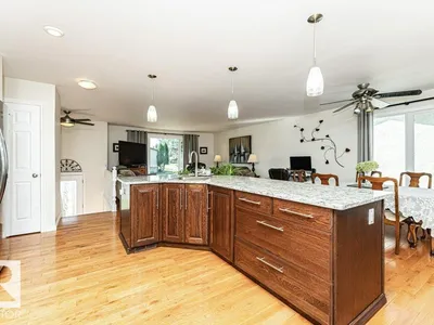 5924 11 AV NW photo 13
