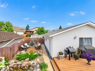 5924 11 AV NW photo 52