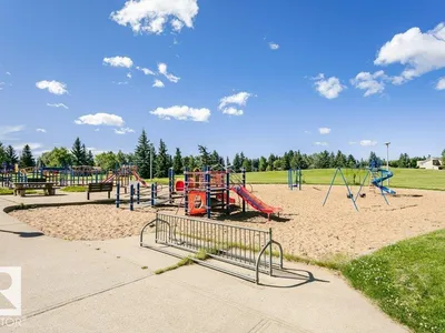 5924 11 AV NW photo 57
