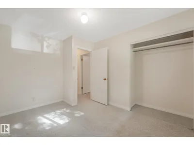 21 FLEETWOOD CR photo 51