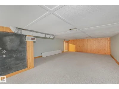 21 FLEETWOOD CR photo 68