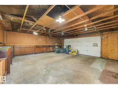 21 FLEETWOOD CR photo 69