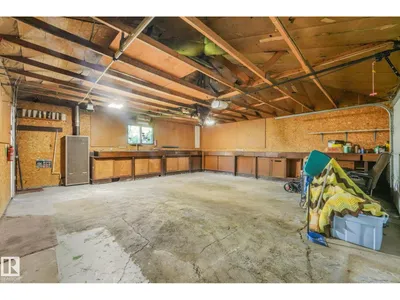 21 FLEETWOOD CR photo 70