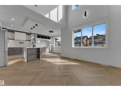 204 Linden LO photo 16