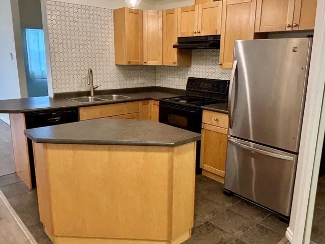 #103 10346 117 ST NW, Edmonton