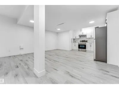 5904 SOLEIL BA photo 52