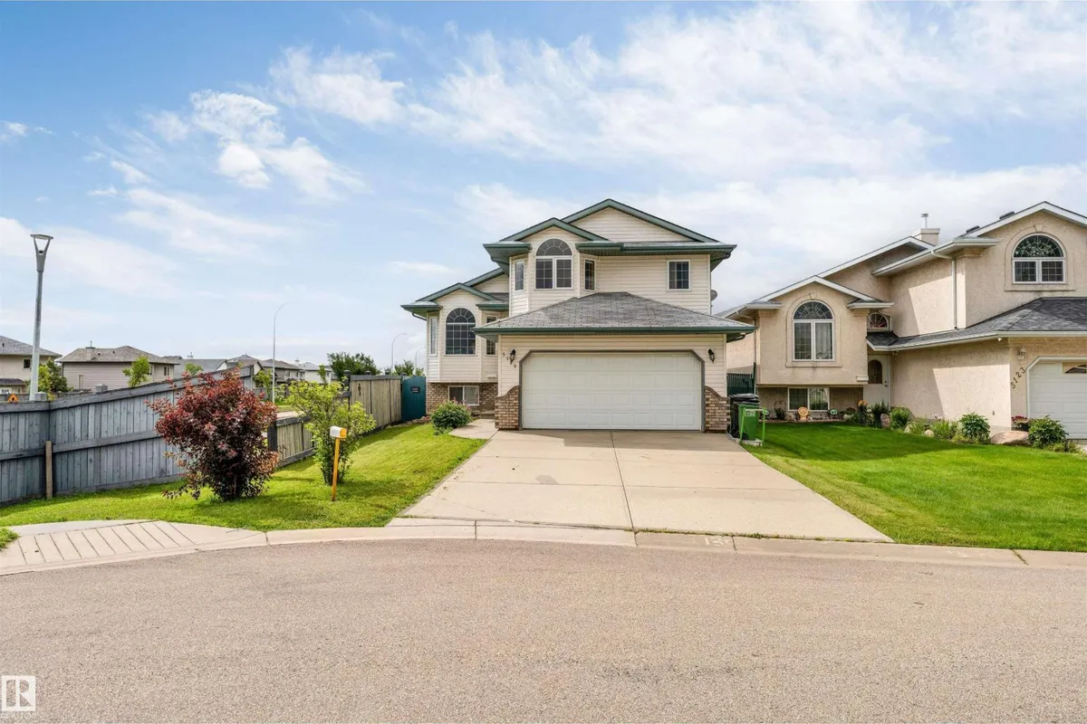5119 157 AV NW exterior