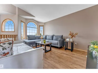 5119 157 AV NW photo 32