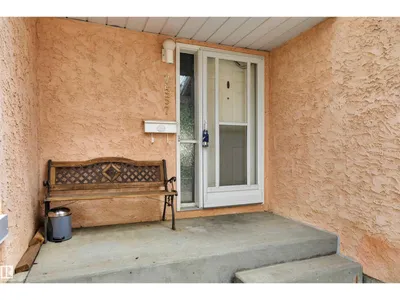 7557 188 ST NW photo 4