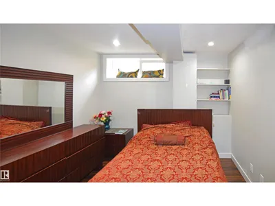 9657 68A ST NW photo 20