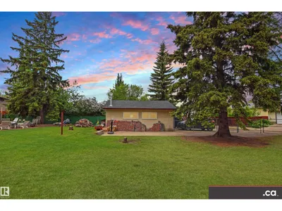 9657 68A ST NW photo 32