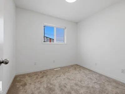 11120 132 ST NW photo 19