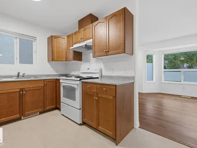 11120 132 ST NW photo 11