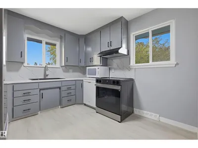 13024 SHERBROOKE AV NW photo 17