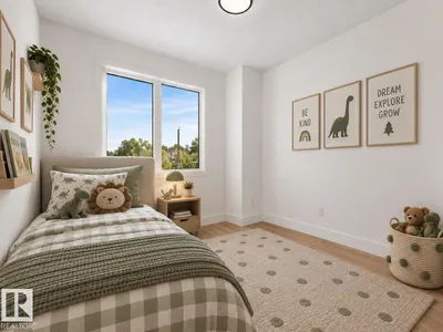 11021 132 ST NW photo 12