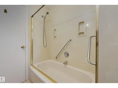 4820 109 AV NW photo 21