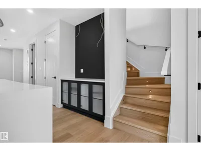 18707 130 ST NW photo 14