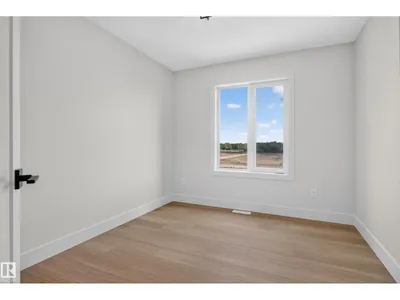 18707 130 ST NW photo 33