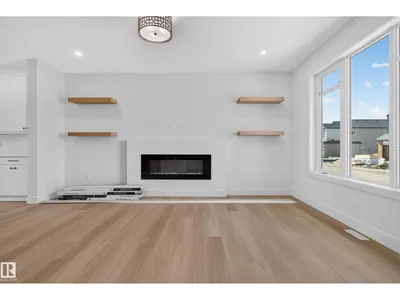 18707 130 ST NW photo 9