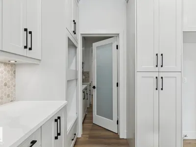 3529 42 AV photo 20