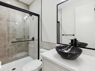3529 42 AV photo 23