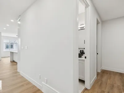 3529 42 AV photo 5