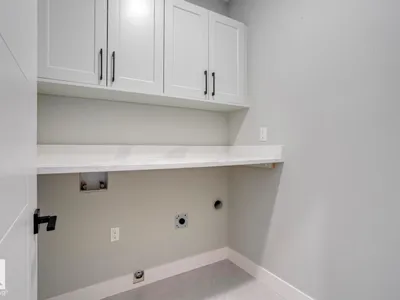3601 42 AV photo 34