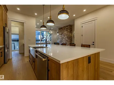 5139 123 ST NW photo 14