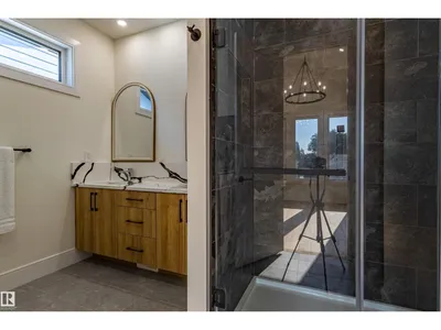 5139 123 ST NW photo 32