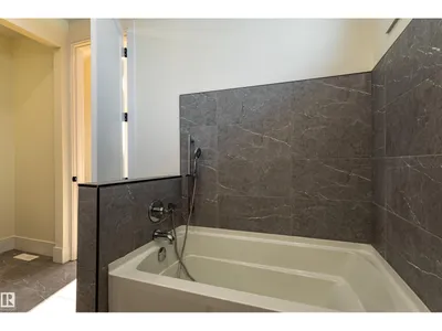 5139 123 ST NW photo 34